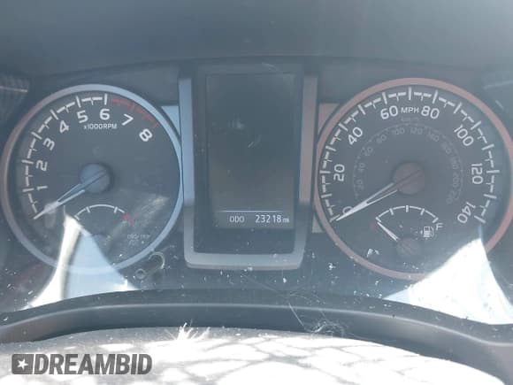 ✅ 2020 Toyota Tacoma SR5 • VIN: 3TMCZ5AN1LM353102 • Lot: 42163627. Listed on IAAI with 23,218 mi. Free auction sales archive from the USA and detailed vehicle history report at DreamBid. Image 7.