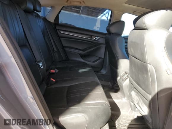 ✅ 2021 Honda Accord Touring • VIN: 1HGCV2F92MA012670 • Lot: 87074075. Wystawiony na Copart z przebiegiem 62 176 mil. Bezpłatny archiwum sprzedaży aukcyjnych z USA i szczegółowy raport historii pojazdu na DreamBid. Zdjęcie 10.