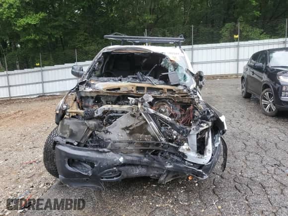 2023 Ram 1500 Tradesman z VIN 1C6RRENT1PN633382, wystawiony jako Copart lot #58935685 z przebiegiem Nie podano mil oraz Szkoda całkowita • Salvage title. Historia ofert i sprzedaży dostępna na DreamBid. Obrazek 5.