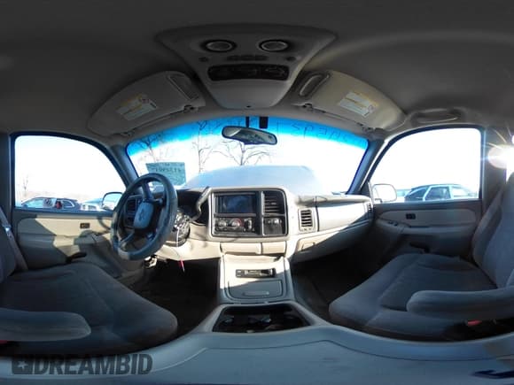 ✅ 2001 Chevrolet Suburban LS • VIN: 3GNFK16T31G190246 • Лот: 41345937. Опубликован ранее на IAAI с пробегом 247 535 миль. Бесплатный доступ к архиву аукционных продаж из США и подробный отчёт об истории автомобиля на DreamBid. Изображение 18.