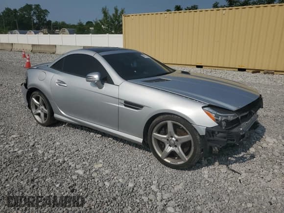 ✅ 2015 Mercedes-Benz SLK 250 • VIN: WDDPK4HA5FF101656 • Лот: 59117435. Опубликован ранее на Copart с пробегом 65 169 миль. Бесплатный доступ к архиву аукционных продаж из США и подробный отчёт об истории автомобиля на DreamBid. Изображение 4.
