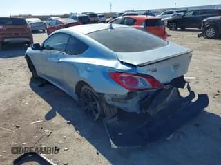 ✅ 2010 Hyundai Genesis Coupe Premium • VIN: KMHHT6KD1AU040560 • Lot: 41360956. Wystawiony na IAAI z przebiegiem 118 738 mil. Bezpłatny archiwum sprzedaży aukcyjnych z USA i szczegółowy raport historii pojazdu na DreamBid. Zdjęcie 3.