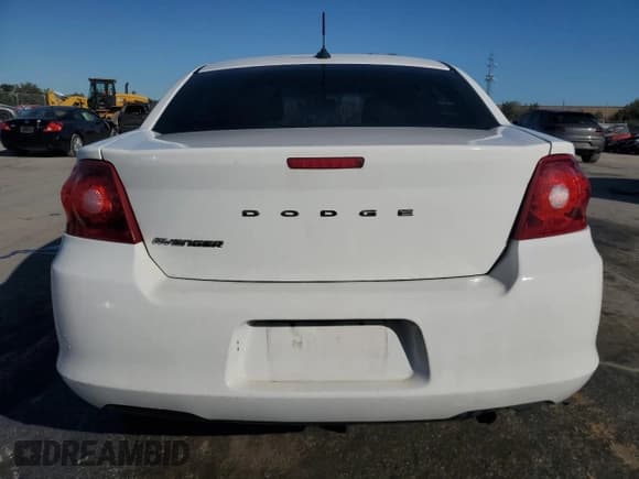 ✅ 2014 Dodge Avenger SE • VIN: 1C3CDZAB5EN216186 • Lot: 82127834. Wystawiony na Copart z przebiegiem 132 847 mil. Bezpłatny archiwum sprzedaży aukcyjnych z USA i szczegółowy raport historii pojazdu na DreamBid. Zdjęcie 6.