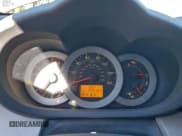 ✅ 2010 Toyota RAV4 • VIN: 2T3ZF4DV9AW044322 • Lot: 96050375. Wystawiony na Copart z przebiegiem 240 163 mil. Bezpłatny archiwum sprzedaży aukcyjnych z USA i szczegółowy raport historii pojazdu na DreamBid. Zdjęcie 9.