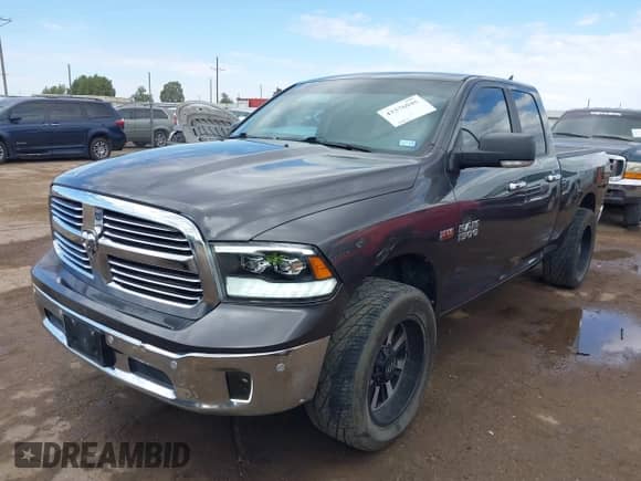 2018 Ram 1500 SLT with VIN 1C6RR6GT2JS123389, listed as a IAAI auction lot 43376046 with 95,873 mi miles and . Bid and sale history available at DreamBid. Image 17.