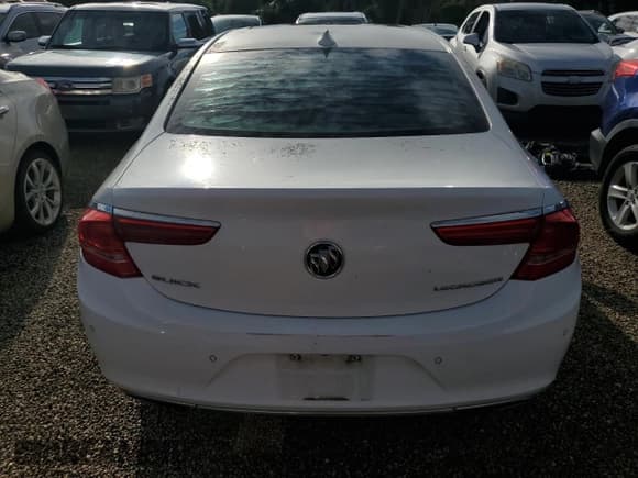 ✅ 2017 Buick LaCrosse Essence • VIN: 1G4ZP5SS5HU170773 • Lot: 74208364. Wystawiony na Copart z przebiegiem Nie podano. Bezpłatny archiwum sprzedaży aukcyjnych z USA i szczegółowy raport historii pojazdu na DreamBid. Zdjęcie 6.