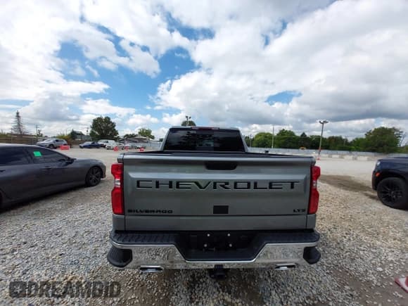 ✅ 2025 Chevrolet Silverado 1500 LTZ • VIN: 1GCUKGE83SZ112695 • Lot: 43302550. Listed on IAAI with Not provided. Free auction sales archive from the USA and detailed vehicle history report at DreamBid. Image 16.