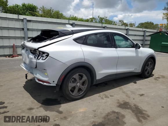 ✅ 2021 Ford Mustang Mach-E Select • VIN: 3FMTK1SS9MMA60126 • Lot: 61768425. Wystawiony na Copart z przebiegiem 29 712 mil. Bezpłatny archiwum sprzedaży aukcyjnych z USA i szczegółowy raport historii pojazdu na DreamBid. Zdjęcie 3.