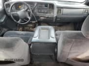 ✅ 2001 Chevrolet Silverado 2500HD LS • VIN: 1GCHK29G11E266964 • Лот: 46182055. Опубликован ранее на Copart с пробегом 208 512 миль. Бесплатный доступ к архиву аукционных продаж из США и подробный отчёт об истории автомобиля на DreamBid. Изображение 8.