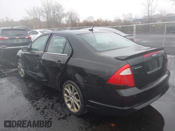 ✅ 2010 Ford Fusion SE • VIN: 3FAHP0HA0AR232701 • Lot: 43576525. Listed on IAAI with 113,073 mi. Free auction sales archive from the USA and detailed vehicle history report at DreamBid. Image 3.