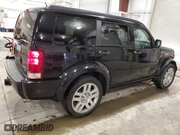 ✅ 2007 Dodge Nitro R/T • VIN: 1D8GU58607W737135 • Lot: 71656915. Wystawiony na Copart z przebiegiem 206 342 mil. Bezpłatny archiwum sprzedaży aukcyjnych z USA i szczegółowy raport historii pojazdu na DreamBid. Zdjęcie 3.