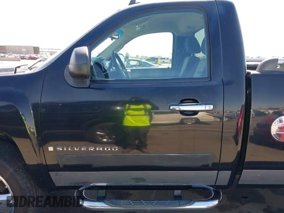 2008 Chevrolet Silverado 1500 Work Truck with VIN 1GCEC14X18Z229143, listed as a IAAI auction lot 42137278 with 115,708 mi miles and . Bid and sale history available at DreamBid. Image 15.