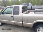 ✅ 2000 Chevrolet S-10 LS • VIN: 1GCCS1943Y8149888 • Лот: 41956794. Опубликован ранее на IAAI с пробегом 200 292 миль. Бесплатный доступ к архиву аукционных продаж из США и подробный отчёт об истории автомобиля на DreamBid. Изображение 14.