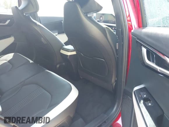 ✅ 2024 Kia EV6 GT-Line • VIN: KNDC4DLC5R5223990 • Лот: 42379701. Опубликован ранее на IAAI с пробегом 14 060 миль. Бесплатный доступ к архиву аукционных продаж из США и подробный отчёт об истории автомобиля на DreamBid. Изображение 8.