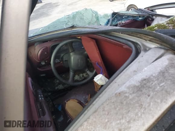 ✅ 1999 GMC Suburban • VIN: 1GKFK16RXXJ734234 • Лот: 74974834. Опубликован ранее на Copart с пробегом Не указан. Бесплатный доступ к архиву аукционных продаж из США и подробный отчёт об истории автомобиля на DreamBid. Изображение 7.