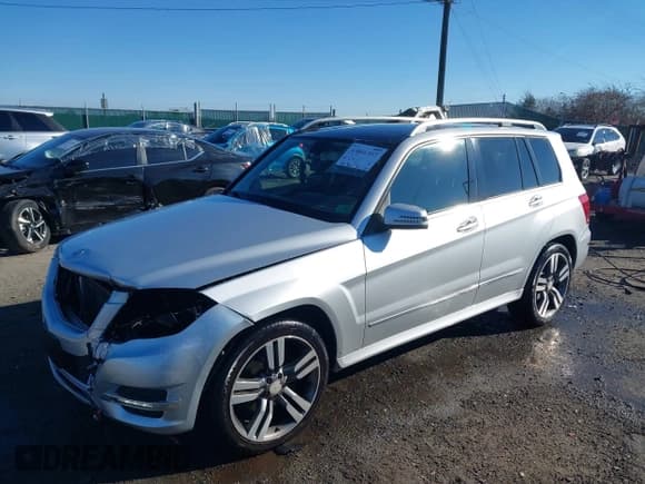 ✅ 2013 Mercedes-Benz GLK 350 • VIN: WDCGG8JB7DF987606 • Лот: 43801357. Опубликован ранее на IAAI с пробегом 195 822 миль. Бесплатный доступ к архиву аукционных продаж из США и подробный отчёт об истории автомобиля на DreamBid. Изображение 2.