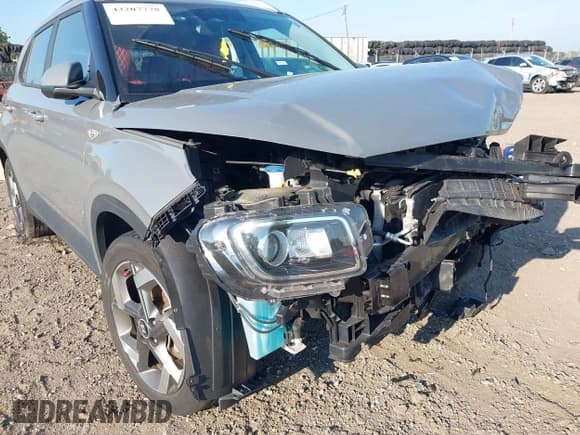 ✅ 2023 Hyundai Venue SEL • VIN: KMHRC8A33PU211620 • Лот: 43207778. Опубликован ранее на IAAI с пробегом 49 125 миль. Бесплатный доступ к архиву аукционных продаж из США и подробный отчёт об истории автомобиля на DreamBid. Изображение 18.