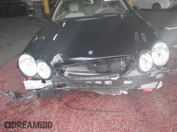 ✅ 2006 Mercedes-Benz CLK 500 • VIN: WDBTK75J66F176511 • Lot: 43715301. Wystawiony na IAAI z przebiegiem 159 391 mil. Bezpłatny archiwum sprzedaży aukcyjnych z USA i szczegółowy raport historii pojazdu na DreamBid. Zdjęcie 6.