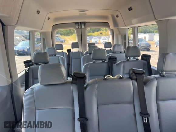 ✅ 2015 Ford Transit XL • VIN: 1FBAX2CM5FKA92783 • Лот: 43195753. Опубликован ранее на IAAI с пробегом 277 933 миль. Бесплатный доступ к архиву аукционных продаж из США и подробный отчёт об истории автомобиля на DreamBid. Изображение 8.