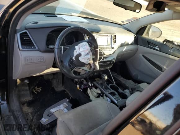 2016 Hyundai Tucson Sport z VIN KM8J3CA22GU260055, wystawiony jako Copart lot #89866935 z przebiegiem Nie podano mil oraz Czysty tytuł • Clean title. Historia ofert i sprzedaży dostępna na DreamBid. Obrazek 8.