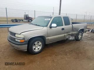 ✅ 2001 Chevrolet Silverado 1500 LS • VIN: 2GCEC19T811186635 • Лот: 84966095. Опубликован ранее на Copart с пробегом 183 704 миль. Бесплатный доступ к архиву аукционных продаж из США и подробный отчёт об истории автомобиля на DreamBid. Изображение 1.