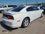 ✅ 2013 Dodge Charger SE • VIN: 2C3CDXBG4DH683752 • Lot: 43597017. Wystawiony na IAAI z przebiegiem 237 399 mil. Bezpłatny archiwum sprzedaży aukcyjnych z USA i szczegółowy raport historii pojazdu na DreamBid. Zdjęcie 4.