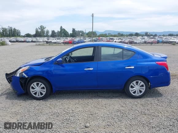 ✅ 2017 Nissan Versa S Plus • VIN: 3N1CN7AP0HL812127 • Lot: 42528853. Wystawiony na IAAI z przebiegiem 136 608 mil. Bezpłatny archiwum sprzedaży aukcyjnych z USA i szczegółowy raport historii pojazdu na DreamBid. Zdjęcie 15.