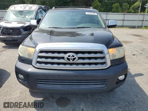 ✅ 2010 Toyota Sequoia Limited • VIN: 5TDJY5G14AS028732 • Lot: 57331695. Listed on Copart with 186,463 mi. Free auction sales archive from the USA and detailed vehicle history report at DreamBid. Image 5.