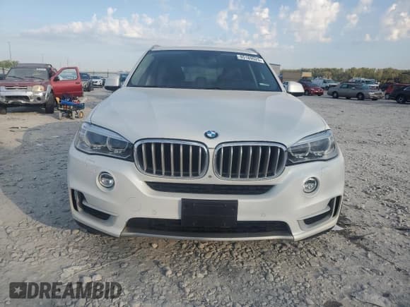 ✅ 2014 BMW X5 xDrive35d • VIN: 5UXKS4C53E0C07170 • Lot: 85189525. Listed on Copart with 159,893 mi. Free auction sales archive from the USA and detailed vehicle history report at DreamBid. Image 5.