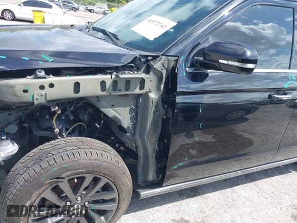 ✅ 2021 Ford Expedition Max Limited • VIN: 1FMJK1KT8MEA07617 • Lot: 41972742. Listed on IAAI with 30,808 mi. Free auction sales archive from the USA and detailed vehicle history report at DreamBid. Image 18.