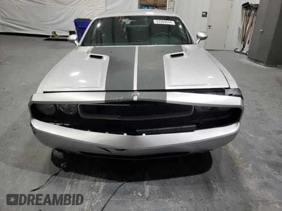 ✅ 2009 Dodge Challenger R/T • VIN: 2B3LJ54TX9H509969 • Lot: 84989044. Wystawiony na Copart z przebiegiem 228 623 mil. Bezpłatny archiwum sprzedaży aukcyjnych z USA i szczegółowy raport historii pojazdu na DreamBid. Zdjęcie 5.