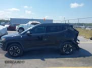 ✅ 2017 Jeep Compass Trailhawk • VIN: 3C4NJDDB7HT651906 • Lot: 43252109. Listed on IAAI with 76,217 mi. Free auction sales archive from the USA and detailed vehicle history report at DreamBid. Image 14.