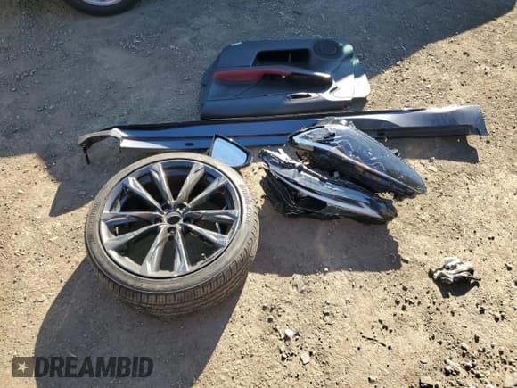 ✅ 2024 Lexus IS 300 F Sport • VIN: JTHB81F28R5054001 • Lot: 41886945. Listed on Copart with 7,986 mi. Free auction sales archive from the USA and detailed vehicle history report at DreamBid. Image 12.