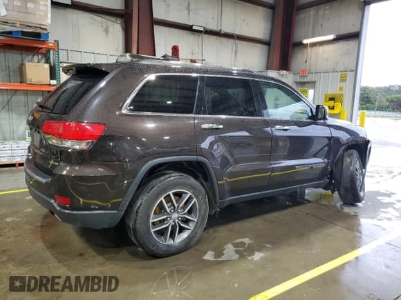 ✅ 2017 Jeep Grand Cherokee Limited • VIN: 1C4RJFBG5HC699587 • Lot: 82102045. Listed on Copart with 110,651 mi. Free auction sales archive from the USA and detailed vehicle history report at DreamBid. Image 3.