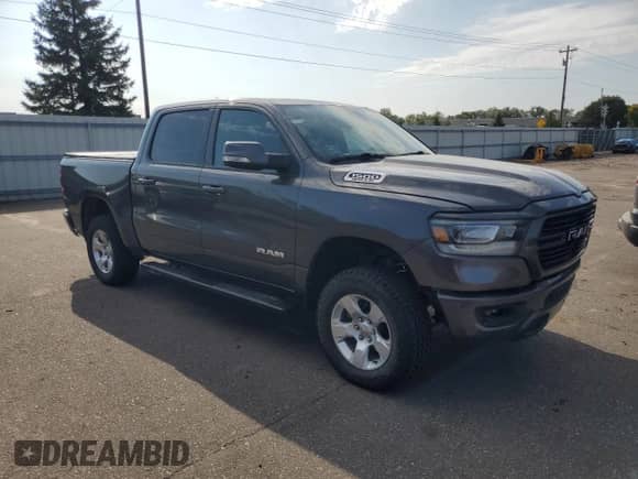 2019 Ram 1500 Big Horn z VIN 1C6SRFFT4KN570616, wystawiony jako Copart lot #84862805 z przebiegiem 74 932 mil mil oraz Szkoda całkowita • Salvage title. Historia ofert i sprzedaży dostępna na DreamBid. Obrazek 4.