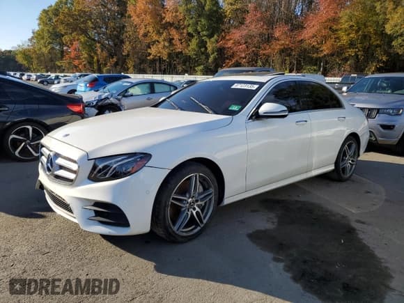 ✅ 2018 Mercedes-Benz E 300 • VIN: WDDZF4KB3JA467832 • Lot: 87123135. Wystawiony na Copart z przebiegiem Nie podano. Bezpłatny archiwum sprzedaży aukcyjnych z USA i szczegółowy raport historii pojazdu na DreamBid. Zdjęcie 1.