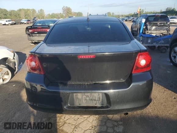 ✅ 2011 Dodge Avenger Mainstreet • VIN: 1B3BD1FBXBN556920 • Лот: 70401304. Опубликован ранее на Copart с пробегом 109 129 миль. Бесплатный доступ к архиву аукционных продаж из США и подробный отчёт об истории автомобиля на DreamBid. Изображение 6.