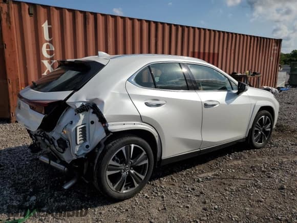 ✅ 2023 Lexus UX 250h Premium • VIN: JTHP6JBH2P2151828 • Lot: 57197034. Wystawiony na Copart z przebiegiem 15 675 mil. Bezpłatny archiwum sprzedaży aukcyjnych z USA i szczegółowy raport historii pojazdu na DreamBid. Zdjęcie 3.