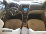 ✅ 2013 Hyundai Accent GLS • VIN: KMHCU4AE0DU461972 • Лот: 72276544. Опубликован ранее на Copart с пробегом 126 035 миль. Бесплатный доступ к архиву аукционных продаж из США и подробный отчёт об истории автомобиля на DreamBid. Изображение 8.