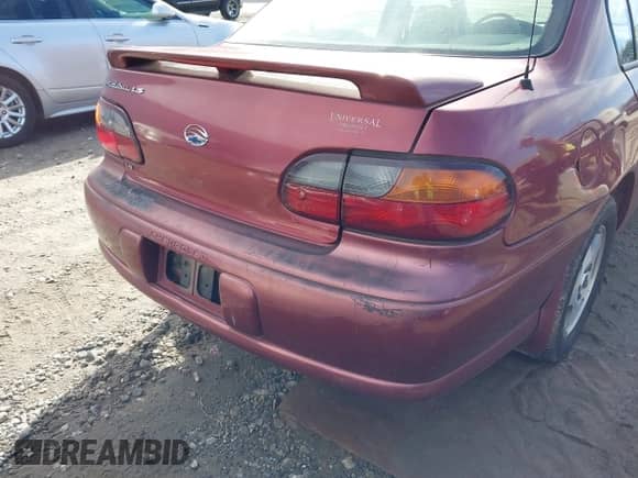 2002 Chevrolet Malibu LS z VIN 1G1NE52J02M546473, wystawiony jako IAAI lot #41551575 z przebiegiem 83 193 mil mil oraz . Historia ofert i sprzedaży dostępna na DreamBid. Obrazek 6.