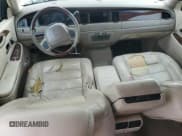 ✅ 2001 Lincoln Town Car Signature • VIN: 1LNHM82W41Y690745 • Lot: 82616445. Listed on Copart with 304,513 mi. Free auction sales archive from the USA and detailed vehicle history report at DreamBid. Image 8.