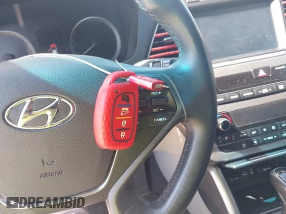 ✅ 2017 Hyundai Sonata Sport • VIN: 5NPE34AFXHH456528 • Лот: 43346910. Опубликован ранее на IAAI с пробегом 124 747 миль. Бесплатный доступ к архиву аукционных продаж из США и подробный отчёт об истории автомобиля на DreamBid. Изображение 11.