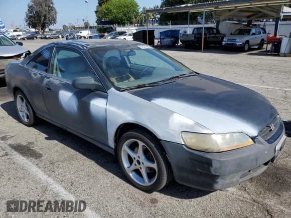 ✅ 1998 Honda Accord EX • VIN: 1HGCG2253WA001502 • Лот: 57327965. Опубликован ранее на Copart с пробегом 218 280 миль. Бесплатный доступ к архиву аукционных продаж из США и подробный отчёт об истории автомобиля на DreamBid. Изображение 4.