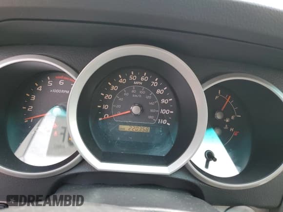 ✅ 2008 Toyota 4Runner SR5 • VIN: JTEBU14R98K033070 • Lot: 82103595. Wystawiony na Copart z przebiegiem 220 358 mil. Bezpłatny archiwum sprzedaży aukcyjnych z USA i szczegółowy raport historii pojazdu na DreamBid. Zdjęcie 9.