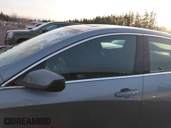 ✅ 2024 Chevrolet Malibu LT • VIN: 1G1ZD5ST4RF224732 • Лот: 43822530. Опубликован ранее на IAAI с пробегом 34 745 миль. Бесплатный доступ к архиву аукционных продаж из США и подробный отчёт об истории автомобиля на DreamBid. Изображение 14.