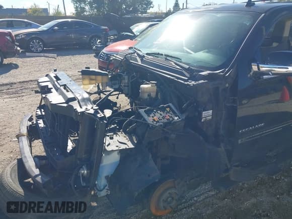 ✅ 2012 Cadillac Escalade Premium • VIN: 1GYS4CEF8CR248471 • Lot: 43513569. Wystawiony na IAAI z przebiegiem Nie podano. Bezpłatny archiwum sprzedaży aukcyjnych z USA i szczegółowy raport historii pojazdu na DreamBid. Zdjęcie 6.