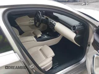 ✅ 2019 Mercedes-Benz A 220 • VIN: WDD3G4EB4KW020915 • Лот: 42746889. Опубликован ранее на IAAI с пробегом Не указан. Бесплатный доступ к архиву аукционных продаж из США и подробный отчёт об истории автомобиля на DreamBid. Изображение 5.