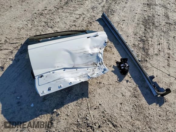 ✅ 2025 Hyundai Ioniq 5 Limited • VIN: 7YAKR4DA1SY001180 • Lot: 84413865. Listed on Copart with 6,091 mi. Free auction sales archive from the USA and detailed vehicle history report at DreamBid. Image 13.