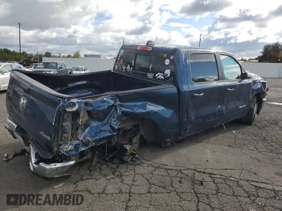 2021 Ram 1500 Big Horn z VIN 1C6SRFFM0MN723858, wystawiony jako Copart lot #76412134 z przebiegiem Nie podano mil oraz Szkoda całkowita • Salvage title. Historia ofert i sprzedaży dostępna na DreamBid. Obrazek 3.