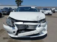 ✅ 2014 Lexus ES 330 • VIN: JTHBK1GG6E2113795 • Lot: 42207580. Wystawiony na IAAI z przebiegiem 128 540 mil. Bezpłatny archiwum sprzedaży aukcyjnych z USA i szczegółowy raport historii pojazdu na DreamBid. Zdjęcie 6.